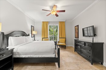 Poolside Suite With Direct Pool Access