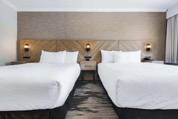 Room, 1 Queen Bed (Run of House, 1 Queen Bed)