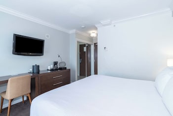 Room, 1 King Bed, Tower
