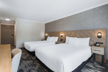 Standard Room, 2 Queen Beds (Atrium Building)