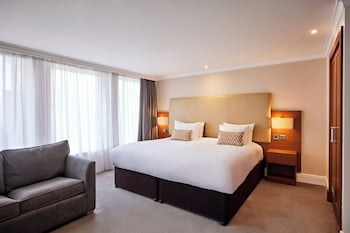 Junior Suite, 1 King Bed with Sofa bed