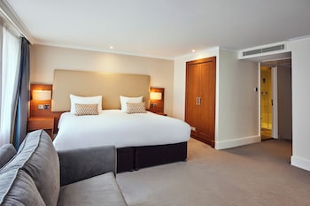 Junior Suite, 1 King Bed with Sofa bed