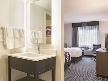 Room, 2 Queen Beds, Non Smoking