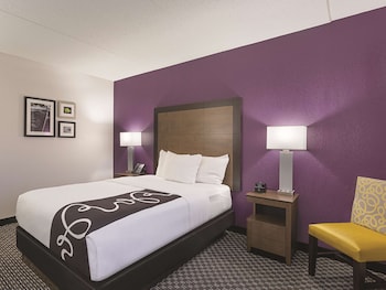 Room, 1 Queen Bed, Accessible, Non Smoking (Mobility w/Grab Bars)