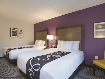 Room, 2 Queen Beds, Non Smoking