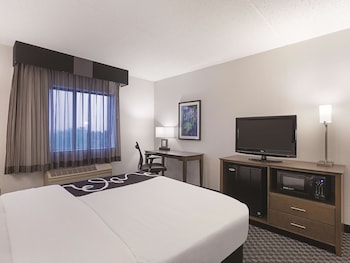 Room, 1 Queen Bed, Accessible, Non Smoking (Mobility w/Grab Bars)