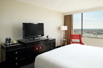 Room, 1 King Bed, Accessible, Bathtub