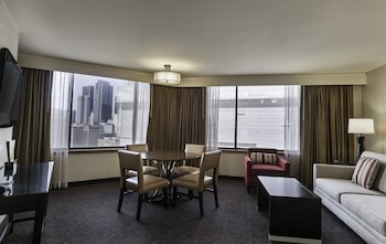 Suite, 1 King Bed