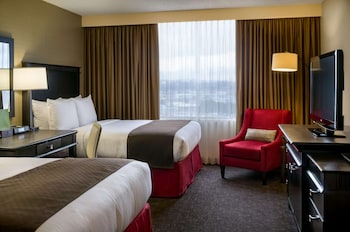 Room, 2 Queen Beds, Accessible (Roll-in Shower)