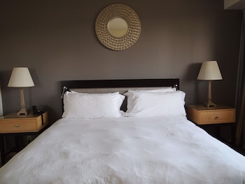 Suite, 1 King Bed with Sofa bed, Accessible, Kitchen