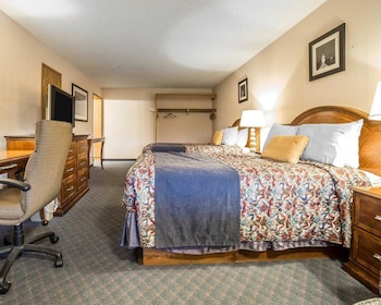 Standard Room, 2 Queen Beds, Non Smoking
