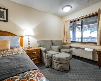 Standard Room, 2 Queen Beds, Non Smoking