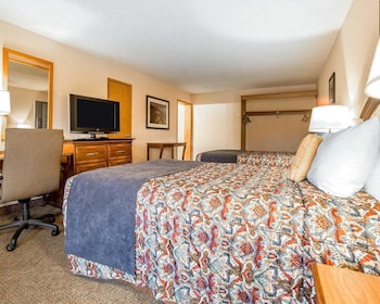 Standard Room, 2 Double Beds, Non Smoking