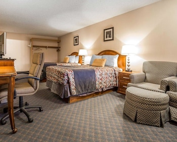Standard Room, 2 Queen Beds, Non Smoking