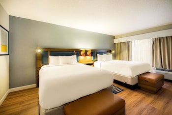 Deluxe Room, 2 Queen Beds, Accessible (Hearing)