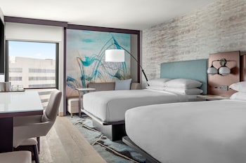 Room, 2 Queen Beds (Mobility Accessible, Roll-In Shower)