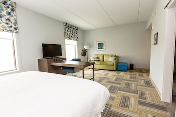 Studio, 1 King Bed, Accessible, Non Smoking (Hearing)
