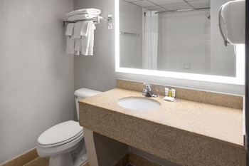 Suite, 1 King Bed, Non Smoking, Jetted Tub