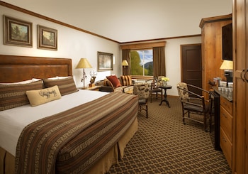 Superior Room, 1 King Bed