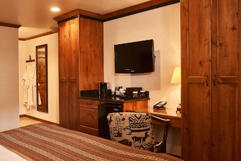 Superior Room, 1 King Bed