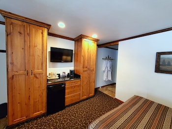 Superior Room, 1 Queen Bed
