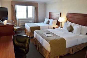 Suite, 2 Queen Beds, Non Smoking, Kitchen (with Sofabed, Full Kitchen)