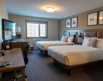 Standard Room, 2 Double Beds, Non Smoking, Refrigerator & Microwave