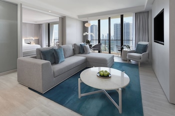 Executive Suite, 1 Bedroom, Corner (Ocean View)