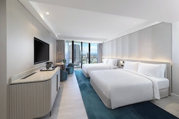 Room, 2 Double Beds, Balcony, Mountain View (Balcony)