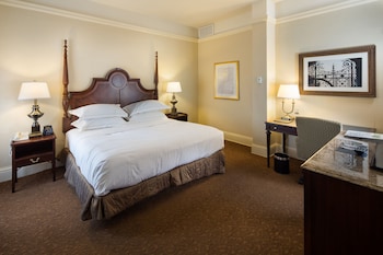 Suite, 1 King Bed, Non Smoking
