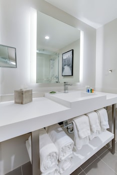 Suite, 1 Bedroom, Non Smoking, Balcony