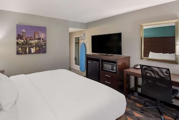 Standard Room, 1 King Bed, Non Smoking