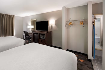 Standard Room, 2 Queen Beds, Non Smoking