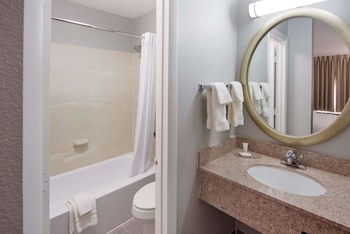 Standard Room, 1 King Bed, Non Smoking (Wireless Streaming Service)