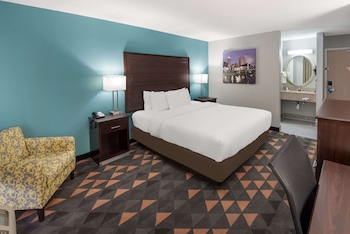 Standard Room, 1 King Bed, Non Smoking (Wireless Streaming Service)