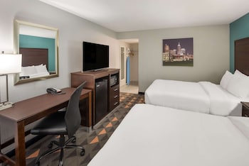 Standard Room, 2 Double Beds, Non Smoking