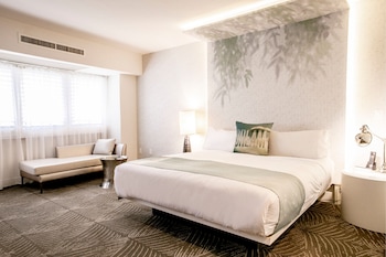 Studio, 1 King Bed (Mobility Accessible, Tub)