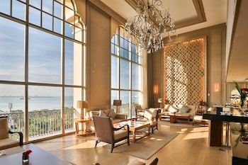 Club Room, 1 King Bed (Club Seafront)