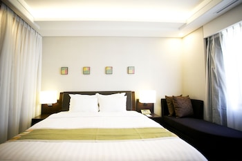 Standard Double Room (4th floor ~ 12th floor)