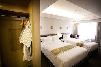 Family Twin Room