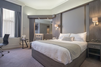 Standard Room, 1 Queen Bed