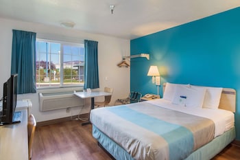 Standard Room, 1 Queen Bed, Non Smoking