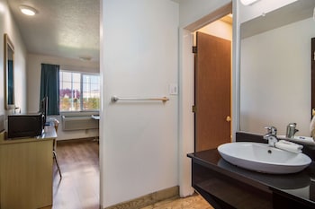 Standard Room, 2 Queen Beds, Accessible, Non Smoking