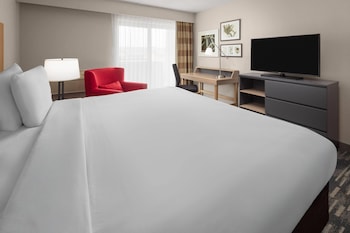 Deluxe Room, 1 King Bed, Non Smoking, Balcony