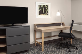 Studio Suite, 1 King Bed, Non Smoking