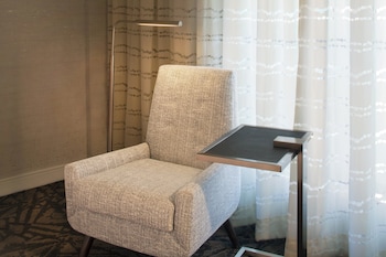 Executive Suite, 1 King Bed (SW-M)