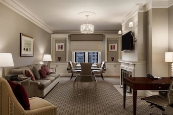 Suite, 1 King Bed (View of Boston Public Library)