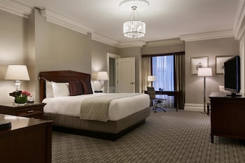 Suite, 1 King Bed (View of Boston Public Library)