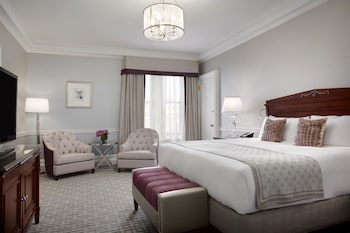 Suite, 1 King Bed (View of Boston Public Library)