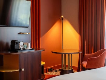 Signature Room, 1 King Bed